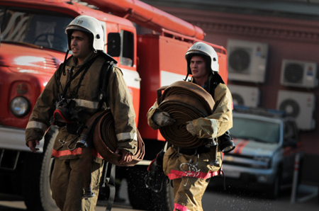 Три человека погибли при пожаре на юго-западе Москвы