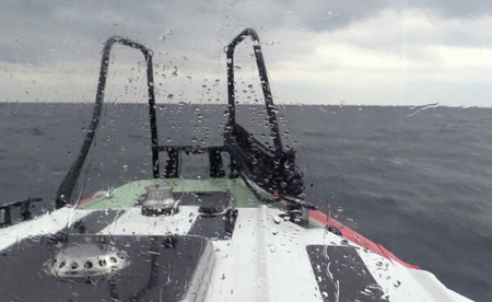 Сухогруз столкнулся с катером в Финском заливе, спасатели ищут двух членов экипажа