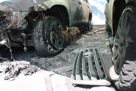 Пять легковушек сгорели на охраняемой стоянке в Екатеринбурге