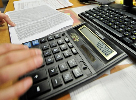 Рабочим завода "Радиоприбор" в декабре выплатят порядка 2/3 долгов по зарплате