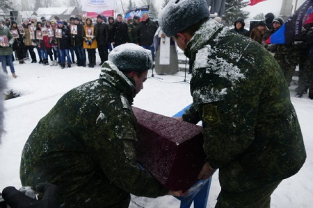Останки одиннадцати советских солдат захоронят в Петербурге в рамках закрытия "Вахты памяти"