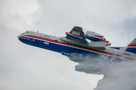 Новый Бе-200 поступил в Сибирский региональный центр МЧС России