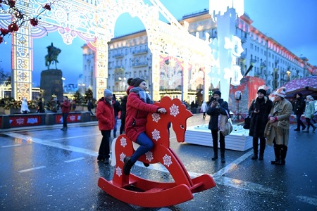Собянин сообщает о 2,5 млн участников новогодних гуляний на улицах Москвы