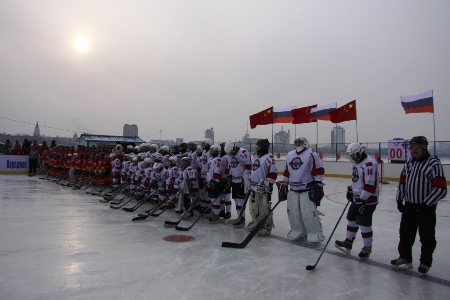 Спортивный "бой" на госгранице между хоккеистами из Приамурья и КНР завершился победой российских спортсменов