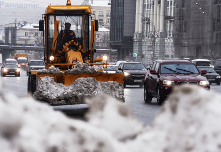 Почти 900 тыс. кубометров снега вывезено за сутки с улиц Москвы