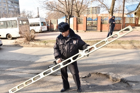 Общественники и полицейские запустили серию рейдов по выявлению недостатков в содержании дорог в Ростовской области