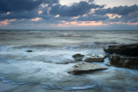 Средиземноморский циклон испортит погоду в Крыму, ожидаются ливни и сильный ветер