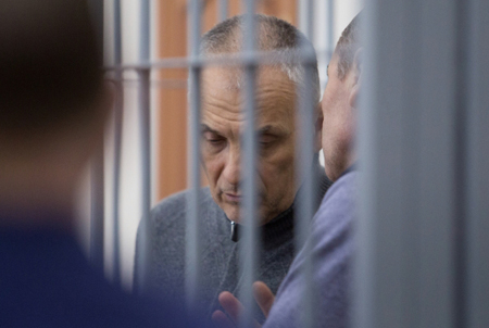 Экс-губернатор Сахалина Хорошавин приговорен к 13 годам заключения и 500 млн руб. штрафа