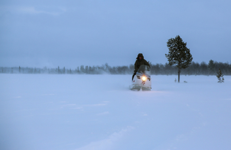 Большинство региональных зимников на Ямале закрыто из-за метели