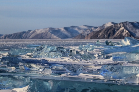 Ученые предупреждают о формировании гигантского ледового кольца на Байкале