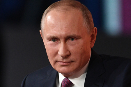 Путин набирает рекордные 76,6% голосов на выборах президента РФ