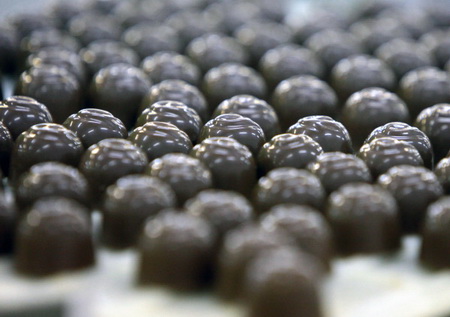 Ученые во Владивостоке создали шоколад с женьшенем и золотом
