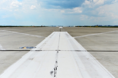 Транспортная прокуратура рекомендует приостановить сертификат авиабезопасности аэропорта Нальчика из-за нарушений