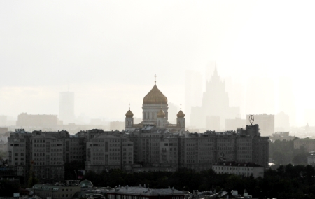 Неблагоприятные для рассеивания вредных примесей в воздухе метеоусловия ожидаются в Москве и области ночью и утром 17 апреля