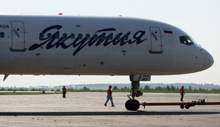 Самолет авиакомпании "Якутия" экстренно сел в Нижневартовске из-за ухудшения самочувствия пассажира