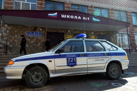 Суд арестовал подростка, устроившего поножовщину и поджог в башкирской школе