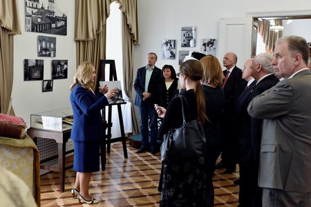 Музей царской семьи Романовых открылся в Тобольске