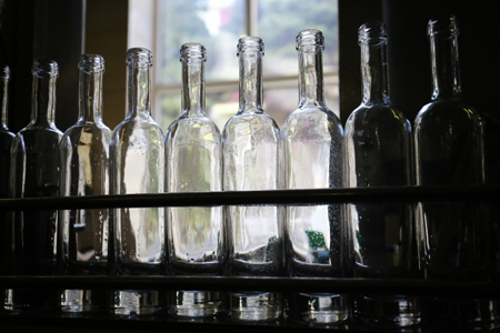 Нелегальное производство фальсифицированного алкоголя ликвидировано в Воронежской области