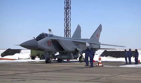 МиГ-31К с гиперзвуковыми ракетами "Кинжал" впервые пролетят над Красной площадью 9 мая