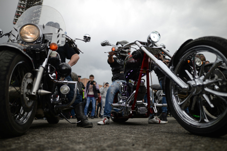 Мотоциклисты устроят пробег вдоль Дороги Жизни в честь 73-й годовщины Победы