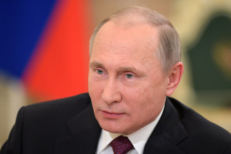 Путин начинает в Сочи новую серию совещаний по проблемам развития вооруженных сил и ОПК