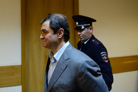 Пирумов, обвиняемый в хищении 450 млн рублей, арестован до 16 июля