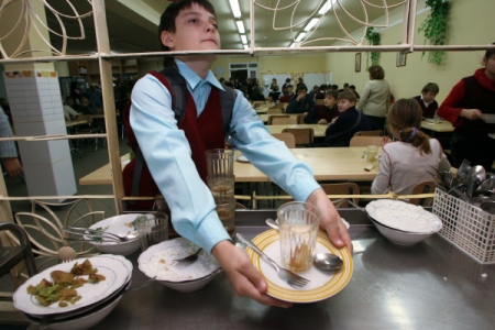 Прокуратура выявила более 700 нарушений при проверке качества питания в школах Самарской области