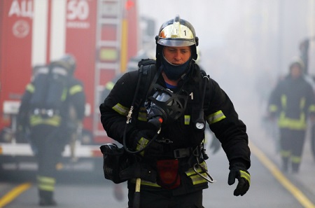 Пожарные ликвидировали открытое горение в мебельном цехе в Нижнем Тагиле