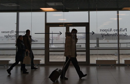 В красноярском аэропорту пассажиры более четырех часов ждут вылета в Москву