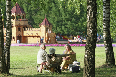 Завершено благоустройство парка 50-летия Октября на западе Москвы