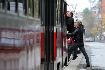 Тематический трамвай начал курсировать в Москве
