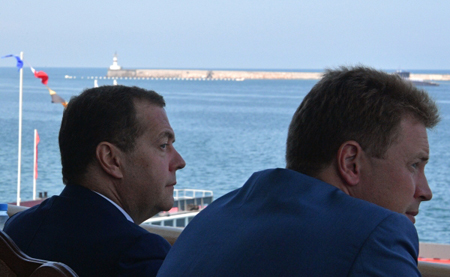 Медведев открыл скоростное морское сообщение между Севастополем и Ялтой