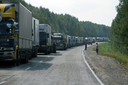 Открыто движение на федеральной автодороге "Вилюй" в Якутии, ранее закрытое из-за паводка