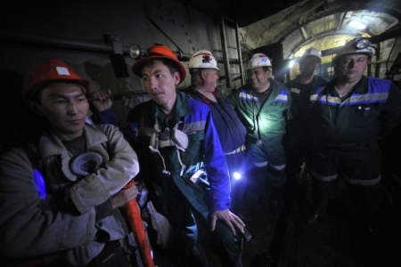 Около 100 рабочих эвакуировали из рудника АЛРОСА "Интернациональный" из-за поломки вентилятора
