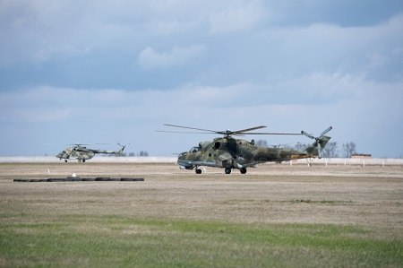 В севастопольском аэропорту "Бельбек" после реконструкции ВПП смогут приземляться и военные и гражданские самолеты