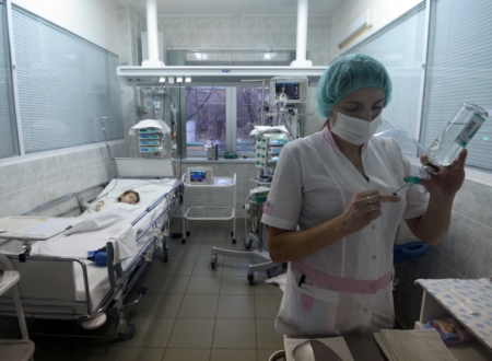 Причиной массовой госпитализации школьников в Татарстане стали нарушения технологии при приготовлении пищи