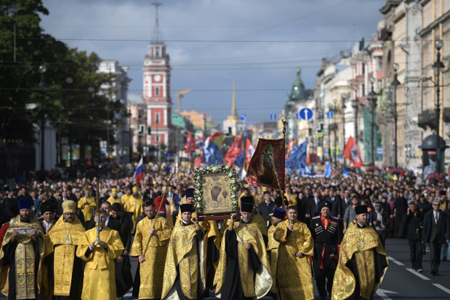 В крестном ходе по Невскому проспекту приняли участие 110 тысяч человек