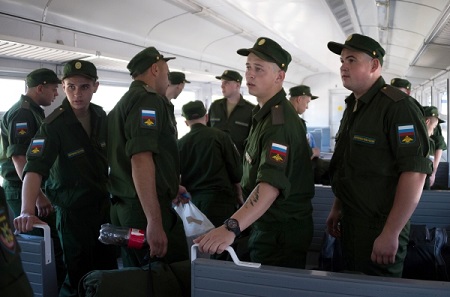 Почти 4 тысячи жителей Ростовской области будут призваны осенью на военную службу