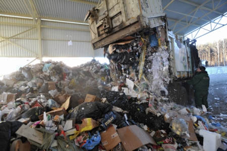 Более тысячи тонн мусора в сутки будут вывозить с улиц Челябинска, чтобы очистить город от завалов