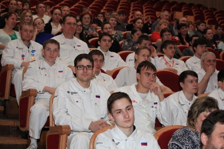 Будущие "Белые металлурги" ЧТПЗ участвуют региональном чемпионате "Молодые профессионалы"