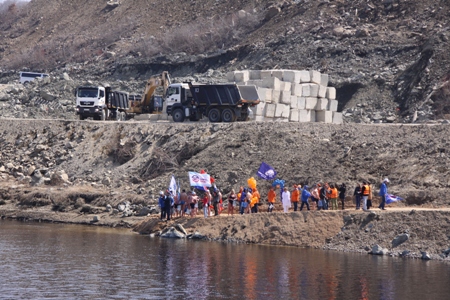 Гидростроители перекрыли реку Бурея в рамках строительства Нижне-Бурейской ГЭС в Приамурье