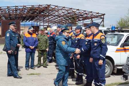 В Ростовской области спасатели и пожарные тренировались ликвидировать последствия нагонной волны из Азовского моря