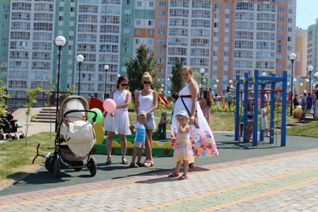 Первый пешеходный фонтан открылся в Кемерово в новом сквере, созданном компанией "Кузбассразрезуголь"