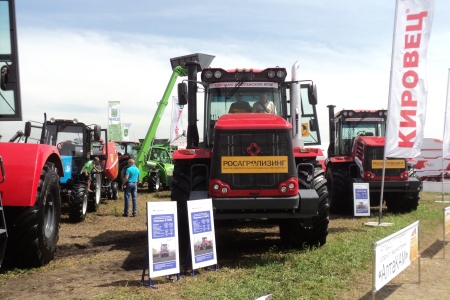 Современные достижения аграрного машиностроения были представлены на Всероссийском дне поля в Алтайском крае
