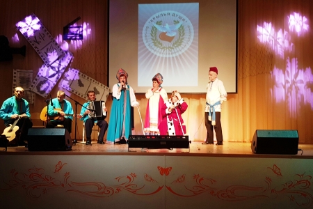 Фестиваль творчества пенсионеров, проживающих в домах-интернатах Тюменской области, собрал более 200 участников и зрителей