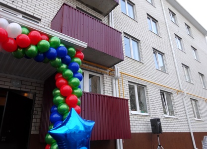 Более 40 семей-переселенцев из аварийного жилья получили ключи от новых квартир в Карачаево-Черкесии