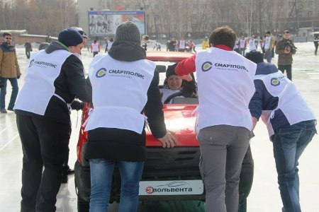 Турнир по керлингу с автомобилями "Ока" состоялся в Екатеринбурге