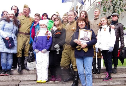 Массовые гуляния прошли в Москве в День Победы на центральных площадях и в парках