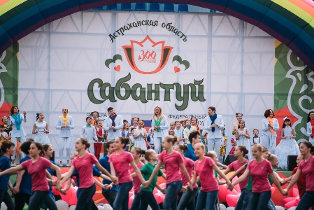 Всероссийский Сабантуй собрал в Астрахани около 20 тыс. зрителей