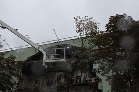Орловские спасатели ликвидируют последствия обрушения стены аварийного дома